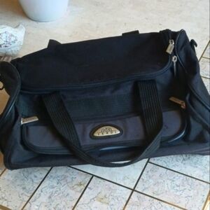 Carry bag,camera bag/ 16" x 11" inches, black nylon Cordura material,,like new